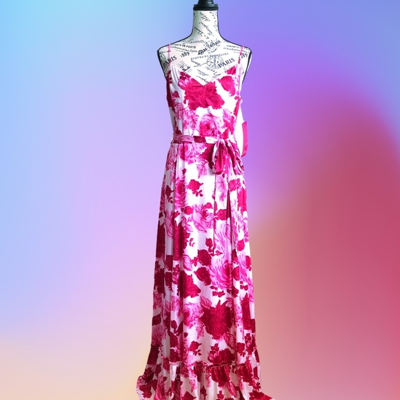 Betsey Johnson Maxi - Picture 3 of 15